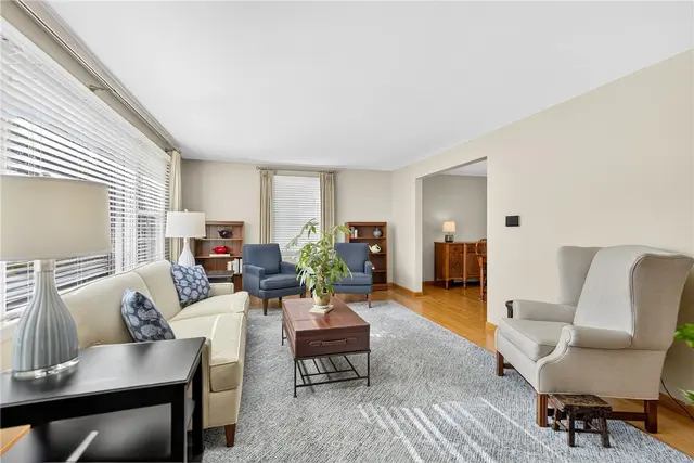 8439 Edwood Rd gallery image 33