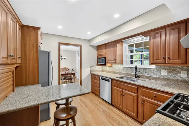 8439 Edwood Rd gallery image 34