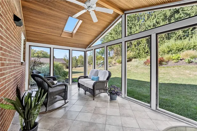 8439 Edwood Rd gallery image 37