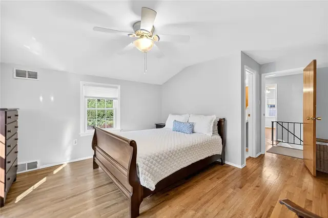 8439 Edwood Rd gallery image 40
