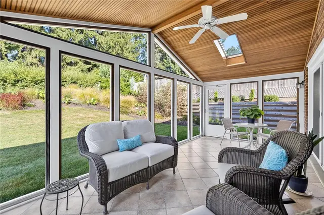 8439 Edwood Rd gallery image 43