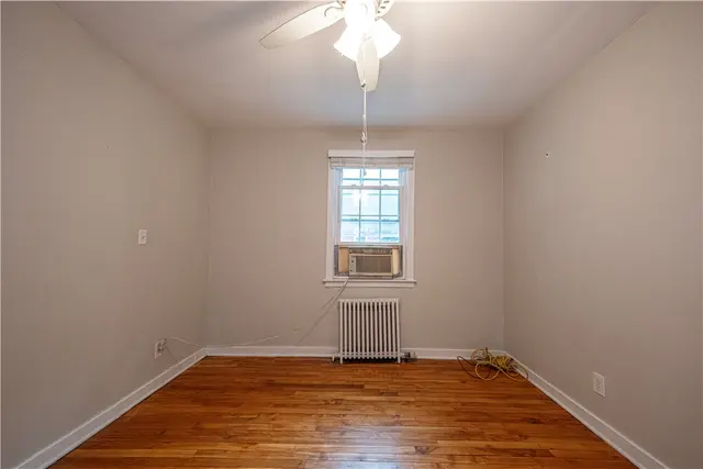 844 Thorn St 62 gallery image 7