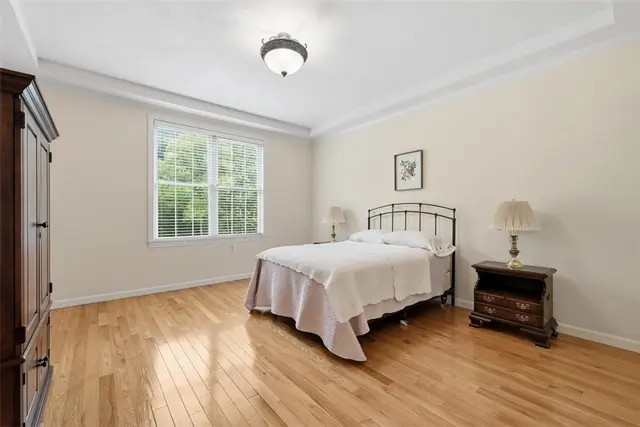 844 Village Dr gallery image 7