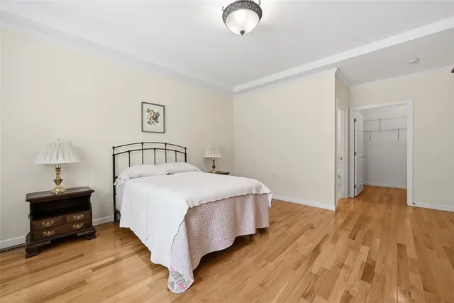 844 Village Dr gallery image 13