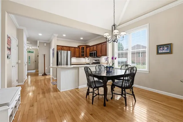 844 Village Dr gallery image 21