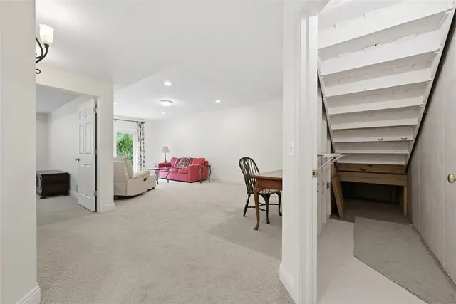 844 Village Dr gallery image 28