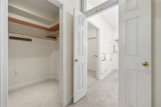 844 Village Dr gallery image 32