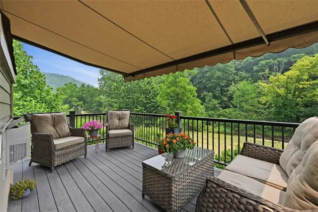 844 Village Dr gallery image 35