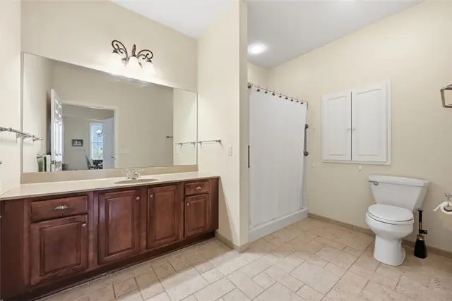 844 Village Dr gallery image 37