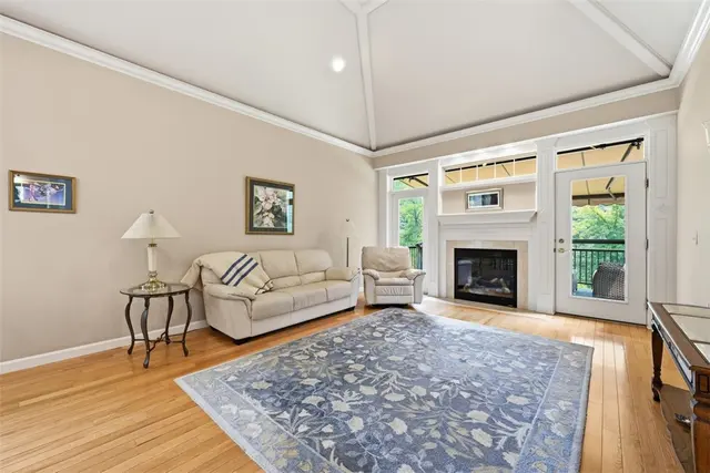 844 Village Dr gallery image 42