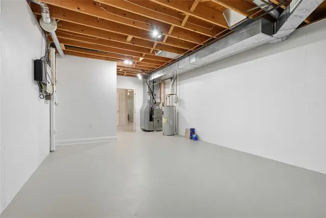 844 Village Dr gallery image 48