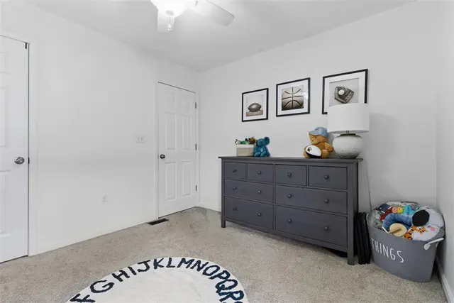 846 Sunset Circle gallery image 2