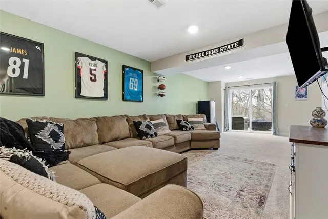 846 Sunset Circle gallery image 16
