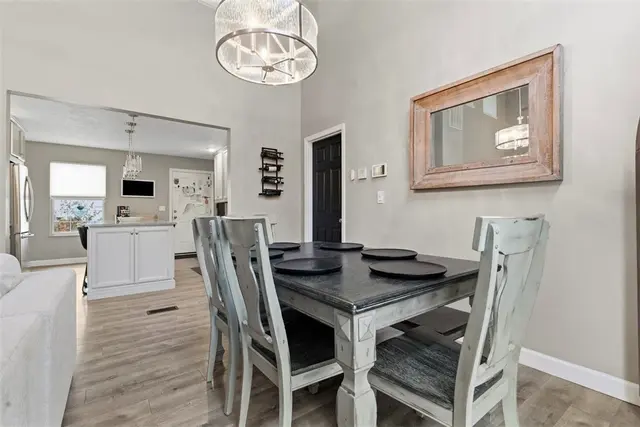 846 Sunset Circle gallery image 17