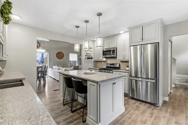 846 Sunset Circle gallery image 24