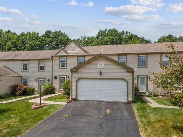 852 Sunset Cir gallery image 13