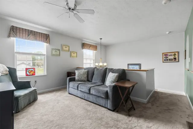 852 Sunset Cir gallery image 16