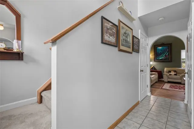 852 Sunset Cir gallery image 23