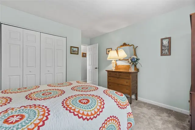 852 Sunset Cir gallery image 34