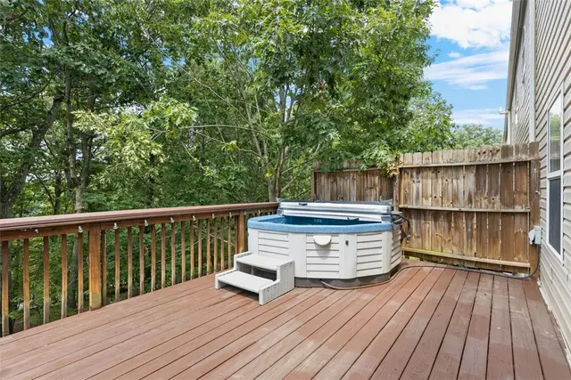 852 Sunset Cir gallery image 36