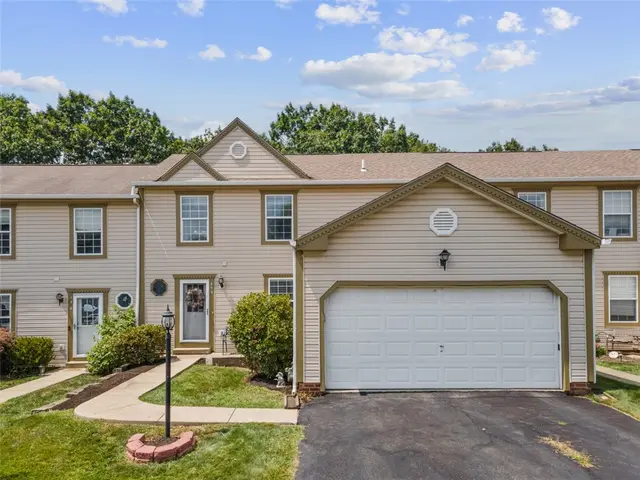 852 Sunset Cir gallery image 38