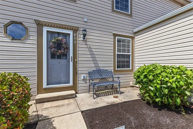 852 Sunset Cir gallery image 46