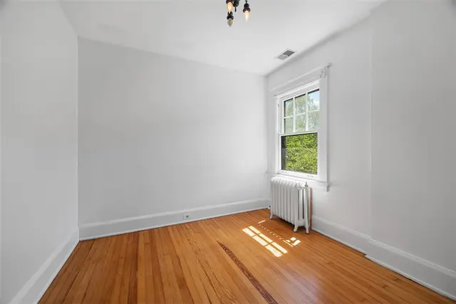 853 W Ingomar Rd gallery image 9