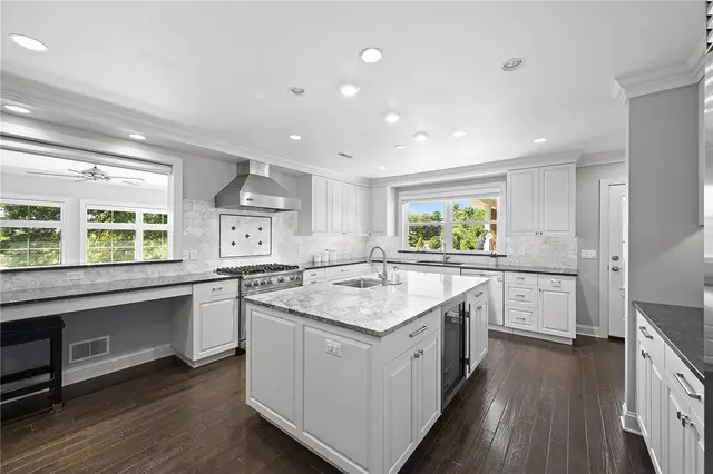 855 Blackburn Road gallery image 8