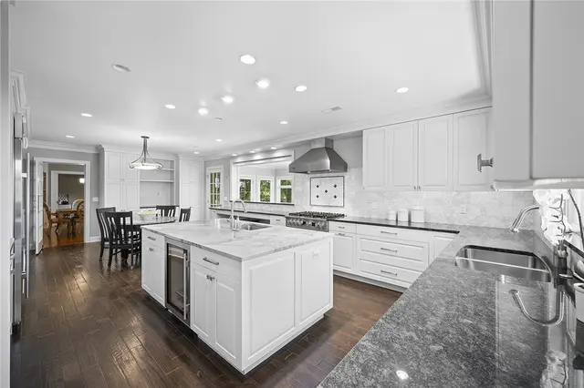 855 Blackburn Road gallery image 9