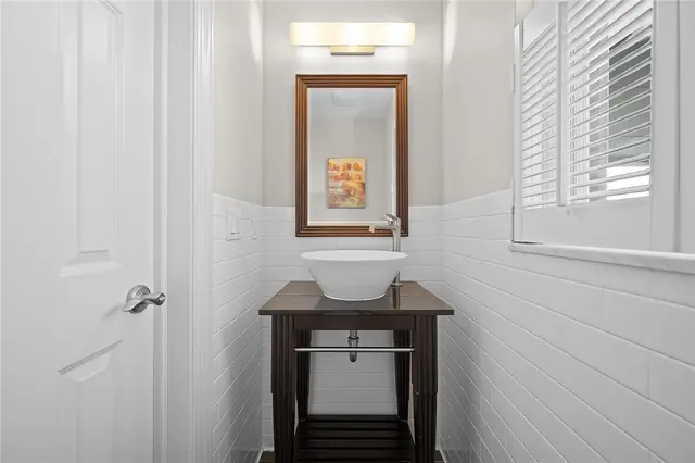 855 Blackburn Road gallery image 29
