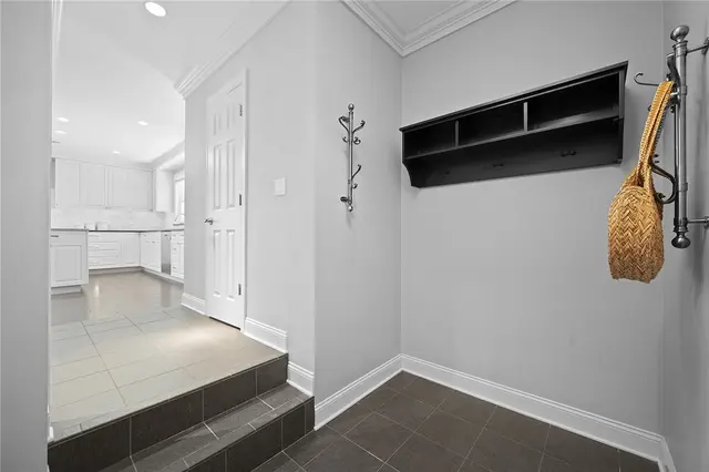 855 Blackburn Road gallery image 30