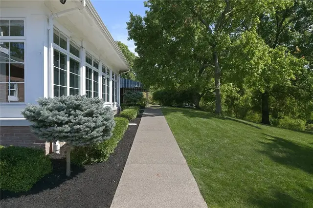 855 Blackburn Road gallery image 33