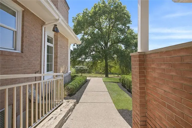 855 Blackburn Road gallery image 35