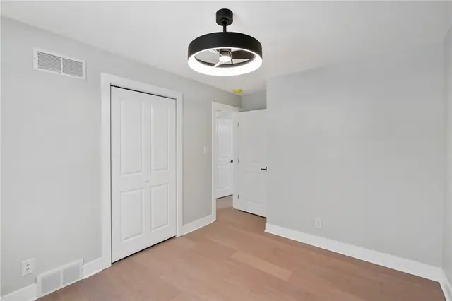 8615 Peters Road gallery image 9