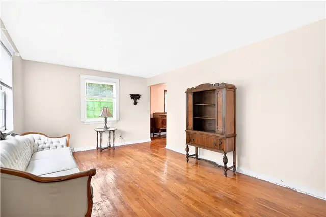 8675 REMINGTON DR. gallery image 11