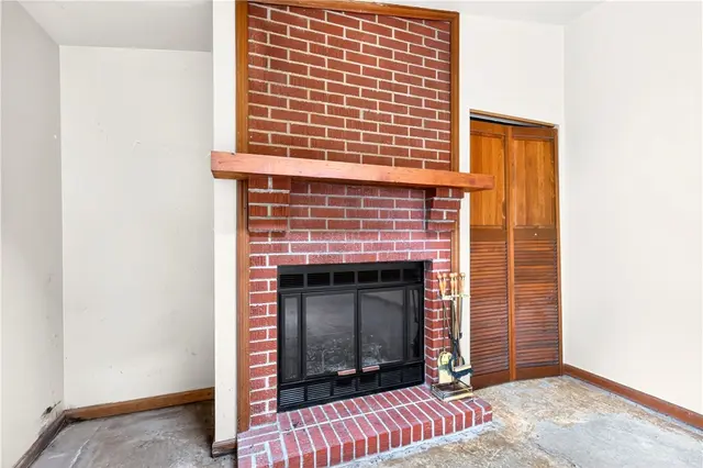 8675 REMINGTON DR. gallery image 12