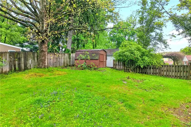 8675 REMINGTON DR. gallery image 15