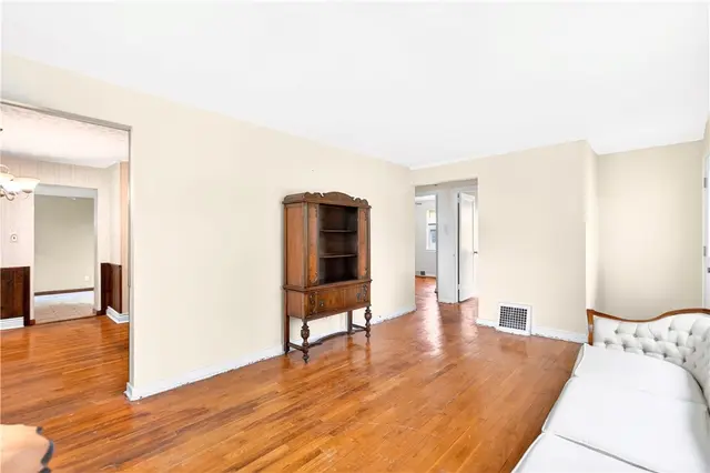 8675 REMINGTON DR. gallery image 27