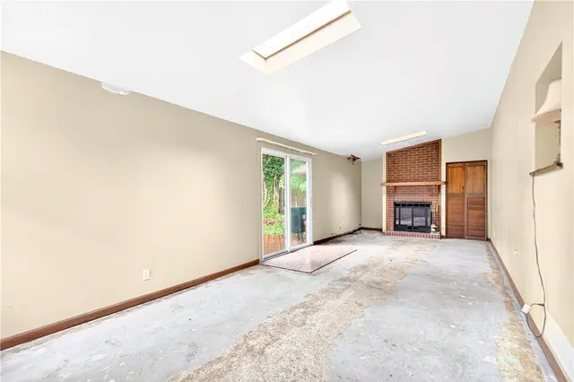 8675 REMINGTON DR. gallery image 32