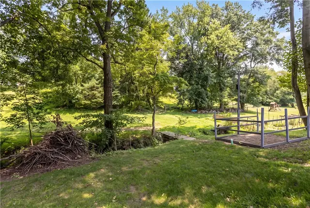 8680 Winchester Dr gallery image 14