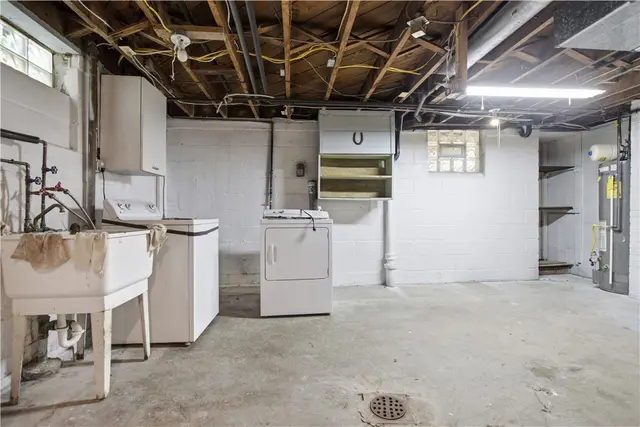 8680 Winchester Dr gallery image 17
