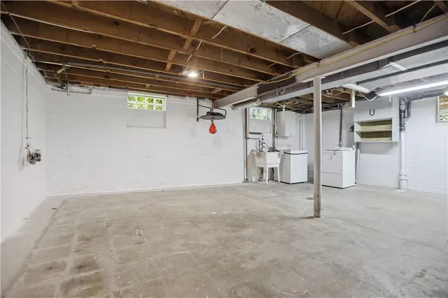 8680 Winchester Dr gallery image 25