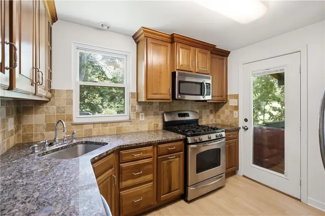 8680 Winchester Dr gallery image 26