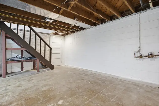 8680 Winchester Dr gallery image 27
