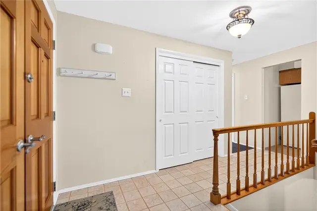 8732 Breezewood Dr gallery image 3