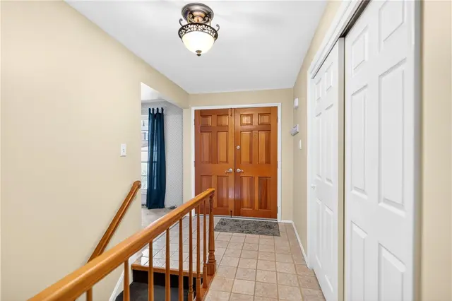 8732 Breezewood Dr gallery image 4