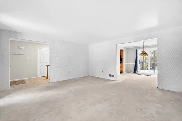 8732 Breezewood Dr gallery image 5