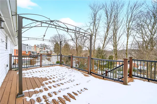 8732 Breezewood Dr gallery image 13