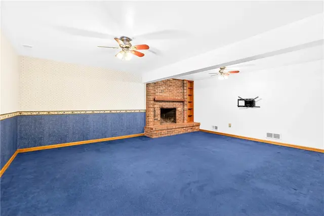8732 Breezewood Dr gallery image 23