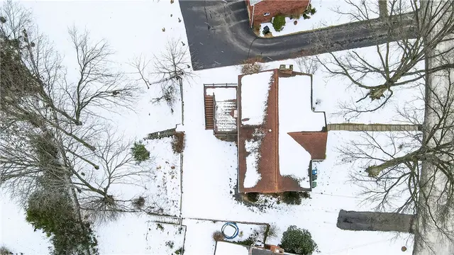 8732 Breezewood Dr gallery image 28